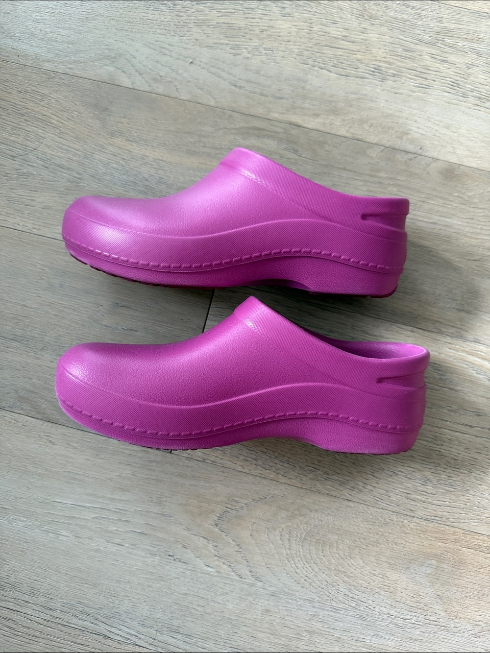 Dansko Hot Pink Clogs with Leopard-Print Insole (Size 37 = 6.5-7) - Picture 2 of 6